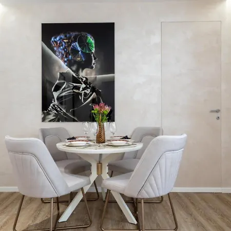 Manu Art Living Signature Center Apartmán