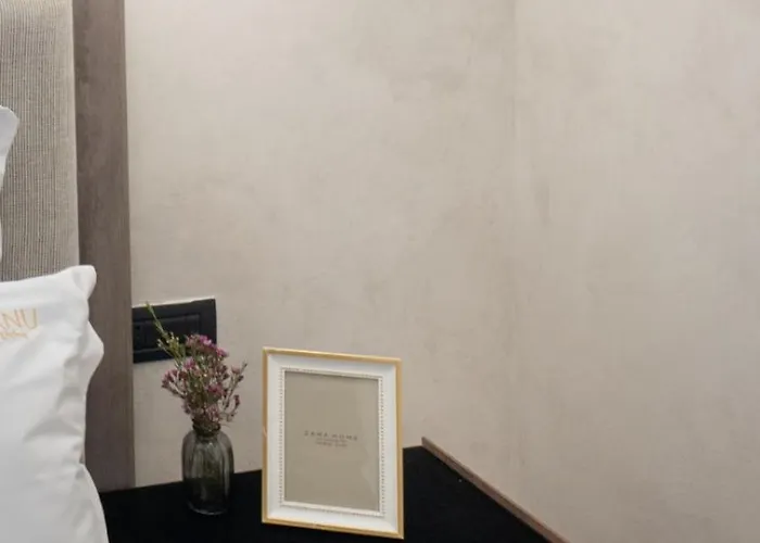 Manu Art Living Signature Victoriei * Boekarest