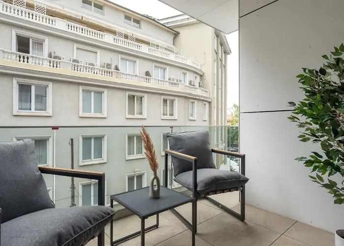 Manu Art Living Signature Victoriei *